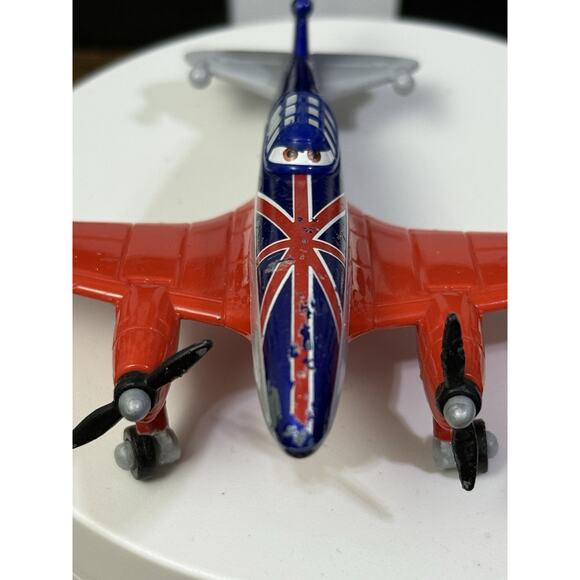 Mattel Disney Pixar Planes 1:55 Bulldog #11 British Racer 2 - Picture 4 of 6